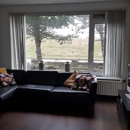 Spacious Holiday Overlooking The Dunes *